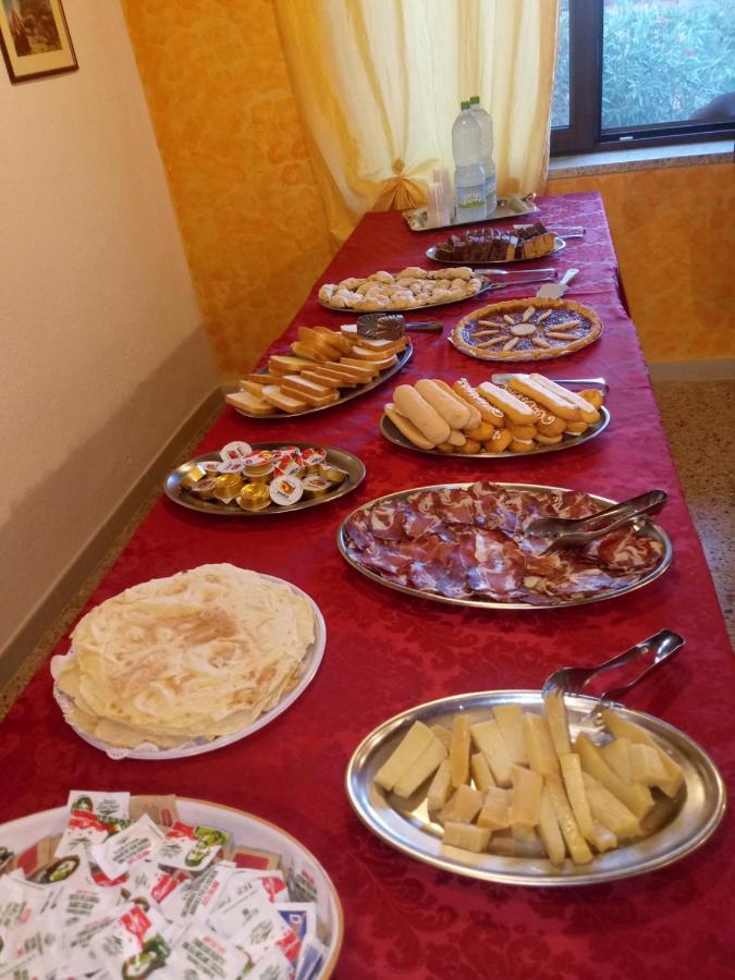 Orani Agriturismo Usurtala מראה חיצוני תמונה